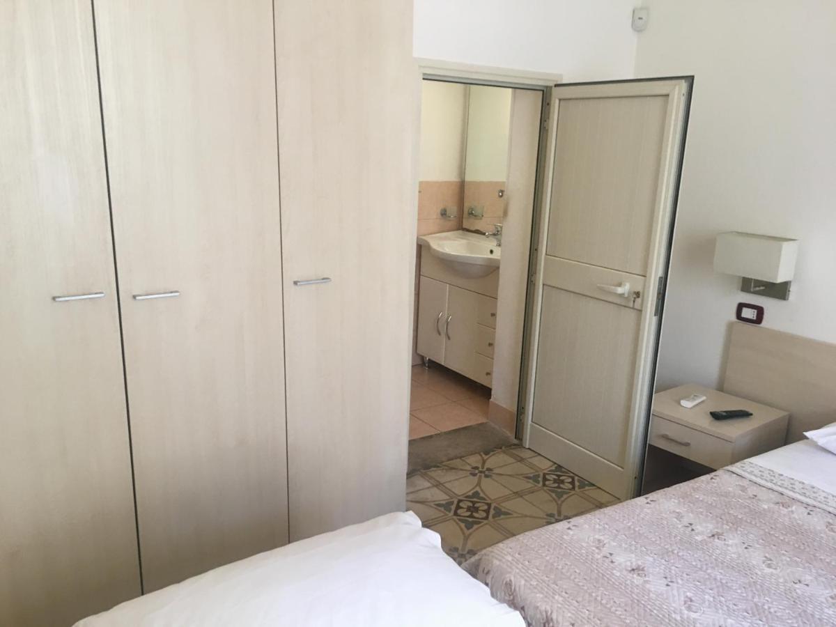 Stelmalu' Hotel Novoli ภายนอก รูปภาพ